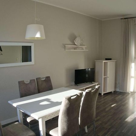 Balkon, Gratis Nutzung Vom Ahoi Erlebnisbad Und Sauna In Sellin - Residenz Strandeck Fewo01 غورين المظهر الخارجي الصورة