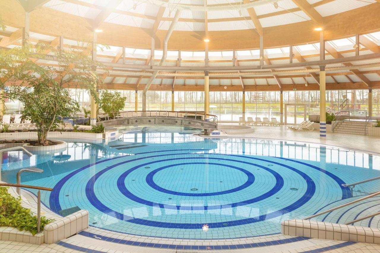 Balkon, Gratis Nutzung Vom Ahoi Erlebnisbad Und Sauna In Sellin - Residenz Strandeck Fewo01 غورين المظهر الخارجي الصورة