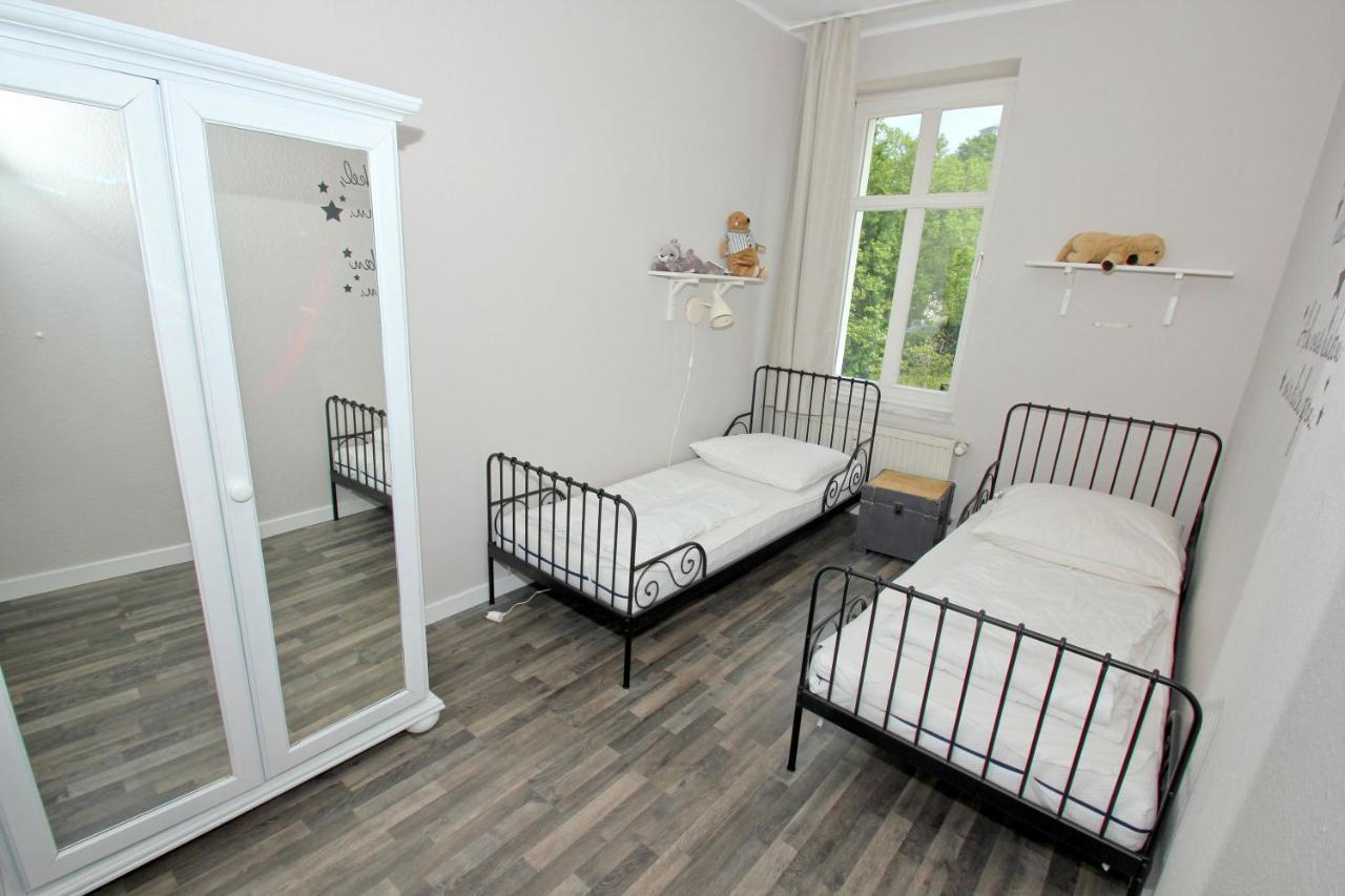 Balkon, Gratis Nutzung Vom Ahoi Erlebnisbad Und Sauna In Sellin - Residenz Strandeck Fewo01 غورين المظهر الخارجي الصورة