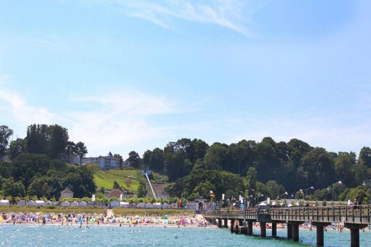 Balkon, Gratis Nutzung Vom Ahoi Erlebnisbad Und Sauna In Sellin - Residenz Strandeck Fewo01 غورين المظهر الخارجي الصورة