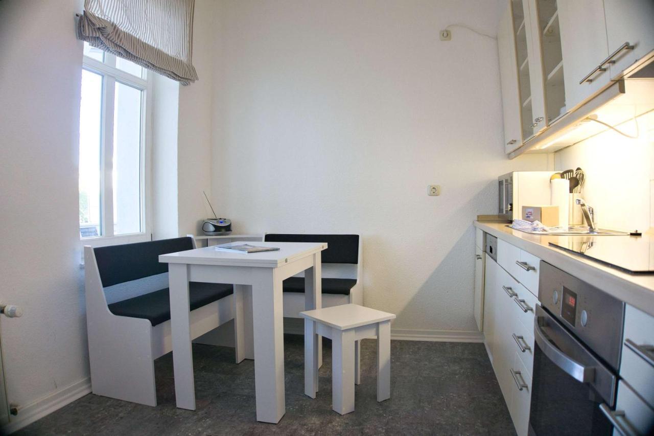 Balkon, Gratis Nutzung Vom Ahoi Erlebnisbad Und Sauna In Sellin - Residenz Strandeck Fewo01 غورين المظهر الخارجي الصورة